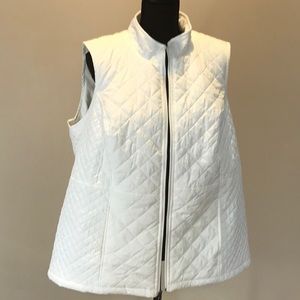 Women’s Croft & Barrow Quilted Crème Vest size 1X